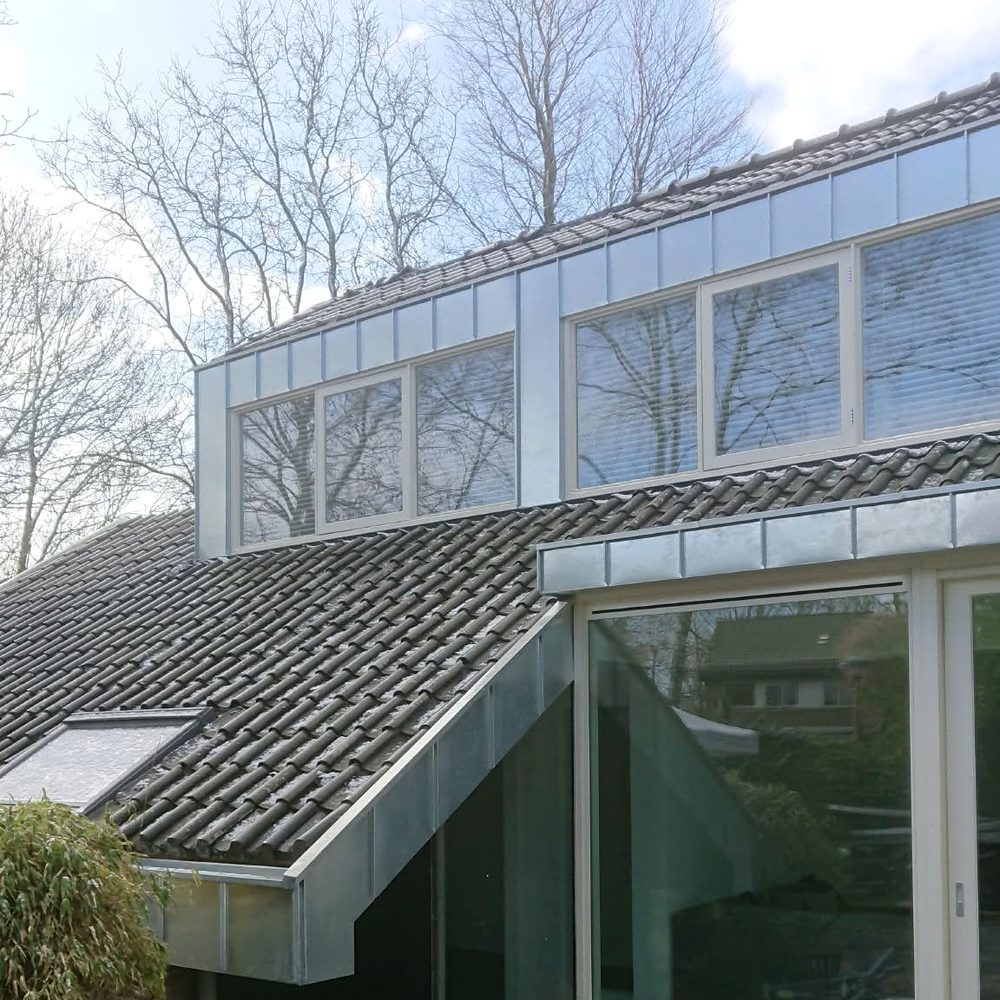 Zinken dakkapellen en dakrand